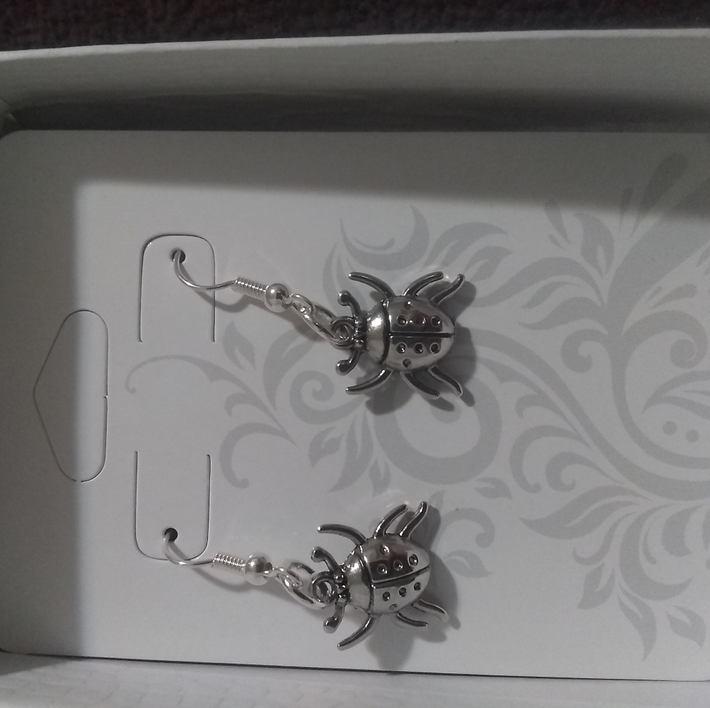 Ladybug earrings - Picture 2 of 2